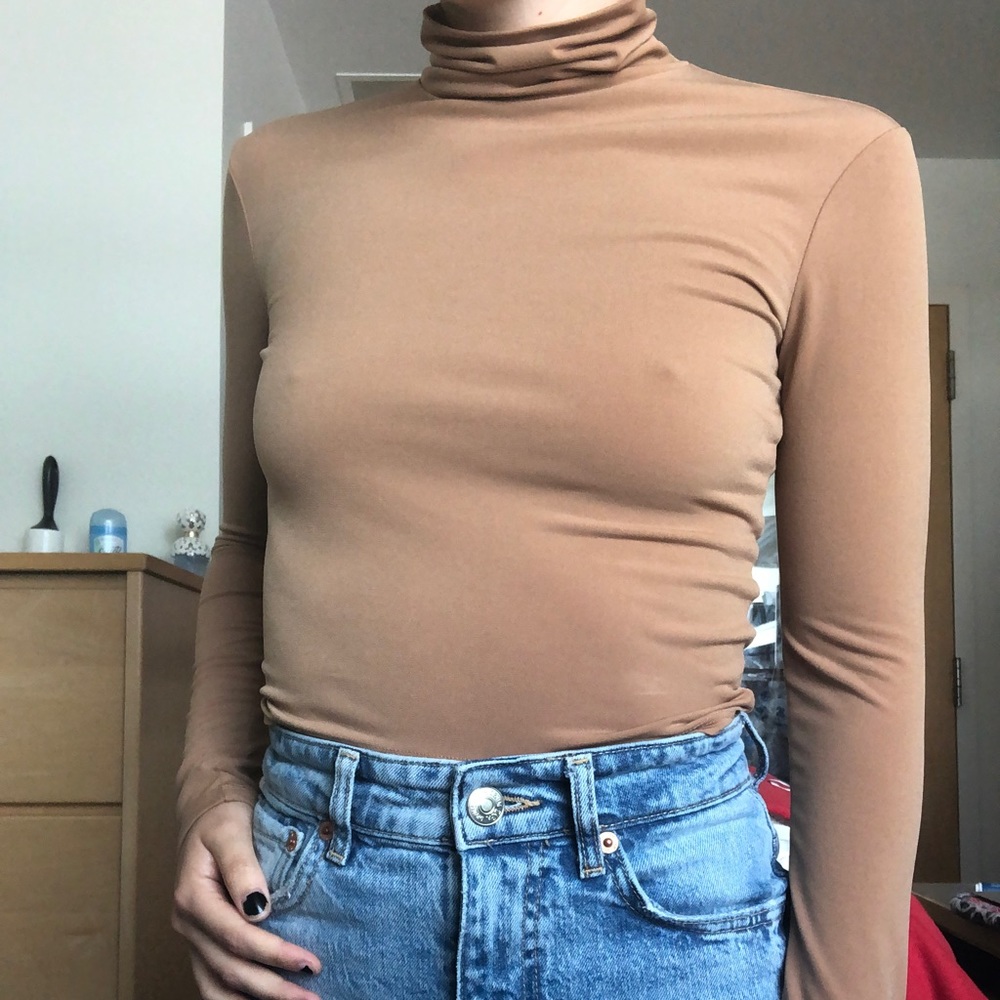 Plain brown/tan turtleneck top
